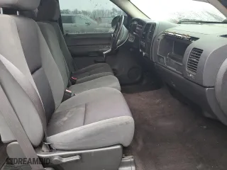 2009 Chevrolet Silverado 1500 LT with VIN 1GCEC29089Z282523, listed as a Copart auction lot 44496995 with 192,658 mi miles and Salvage Title. Bid and sale history available at carsss.com. Image 7.