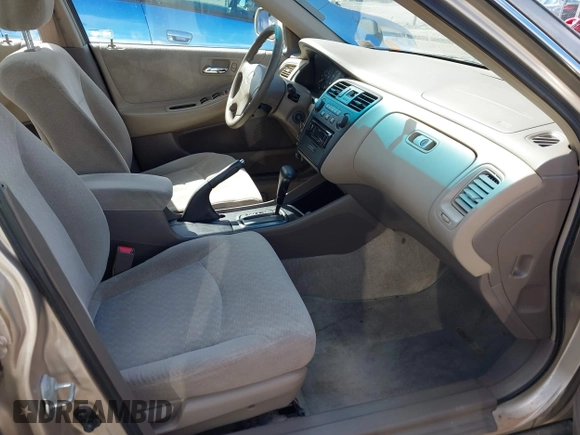 2001 Honda Accord LX with VIN 1HGCG66501A005789, listed as a IAAI auction lot 42217613 with 135,801 mi miles and . Bid and sale history available at DreamBid. Image 5.