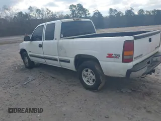 2000 Chevrolet Silverado 1500 LS with VIN 1GCEK19T4YE279664, listed as a IAAI auction lot 41537865 with 322,320 mi miles. Bid and sale history available at carsss.com. Image 3.