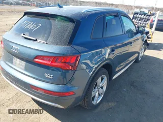 2018 Audi Q5 Premium with VIN WA1ANAFY3J2010479, listed as a IAAI auction lot 41770107 with 52,997 mi miles. Bid and sale history available at carsss.com. Image 4.