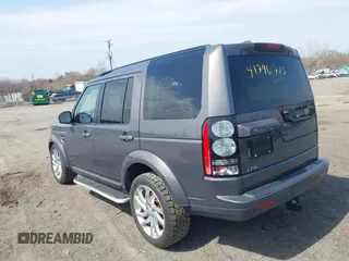 2016 Land Rover LR4 HSE z VIN SALAG2V62GA826113, wystawiony jako IAAI lot #41796713 z przebiegiem Nie podano mil oraz . Historia ofert i sprzedaży dostępna na DreamBid. Obrazek 3.