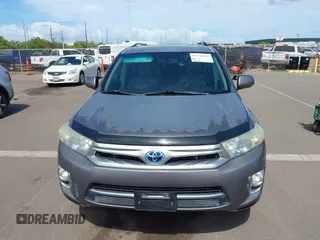 2011 Toyota Highlander Limited with VIN JTEDC3EH9B2000932, listed as a IAAI auction lot 42194620 with 199,174 mi miles and . Bid and sale history available at DreamBid. Image 12.