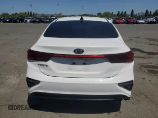 2021 Kia Forte LXS with VIN 3KPF24AD8ME402584, listed as a Copart auction lot 54005845 with 110,994 mi miles and Clean Title. Bid and sale history available at carsss.com. Image 6.