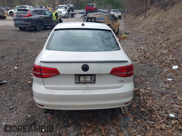 2015 Volkswagen Jetta SE с VIN 3VWD17AJ8FM335279, выставлен на аукционе IAAI как лот 42037495 с пробегом 106 893 миль миль и . История ставок и продаж доступна на DreamBid. Изображение 16.