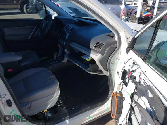 2016 Subaru Forester 2.5i Touring with VIN JF2SJAVC7GH404943, listed as a IAAI auction lot 41246088 with 157,913 mi miles. Bid and sale history available at carsss.com. Image 5.