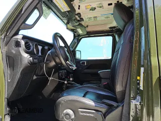 2021 Jeep Gladiator Overland z VIN 1C6HJTFG8ML554582, wystawiony jako Copart lot #50268395 z przebiegiem 78 738 mil mil oraz Czysty tytuł • Clean title. Historia ofert i sprzedaży dostępna na DreamBid. Obrazek 7.