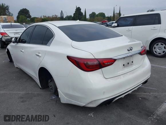 2018 Infiniti Q50 3.0t LUXE with VIN JN1EV7AP2JM363487, listed as a IAAI auction lot 40621618 with 125,508 mi miles. Bid and sale history available at carsss.com. Image 3.