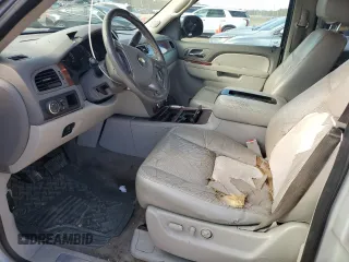 2014 Chevrolet Suburban LTZ with VIN 1GNSCKE02ER141764, listed as a Copart auction lot 85005524 with 234,019 mi miles and Salvage title. Bid and sale history available at DreamBid. Image 7.