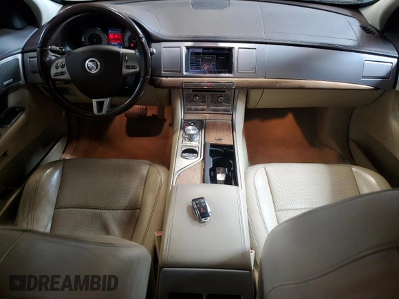 2009 Jaguar XF with VIN SAJXA06BX9HR19363, listed as a Copart auction lot 57354455 with 204,330 mi miles and Clean Title. Bid and sale history available at DreamBid. Image 8.