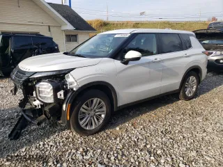 2024 Mitsubishi Outlander ES with VIN JA4J4UA82RZ063396, listed as a Copart auction lot 77793594 with 17,829 mi miles and Salvage Title. Bid and sale history available at carsss.com. Image 1.
