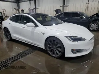 2016 Tesla Model S 90D with VIN 5YJSA1E22GF150015, listed as a Copart auction lot 61559375 with 75,609 mi miles and Salvage title. Bid and sale history available at DreamBid. Image 4.
