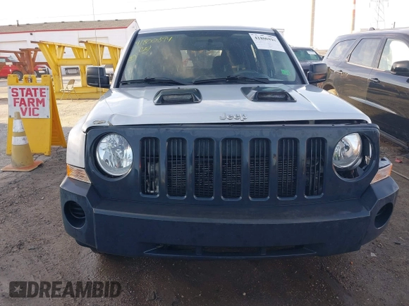 2010 Jeep Patriot Sport z VIN 1J4NF2GB2AD547301, wystawiony jako IAAI lot #41800894 z przebiegiem 147 351 mil mil oraz . Historia ofert i sprzedaży dostępna na DreamBid. Obrazek 12.