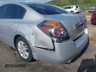 2010 Nissan Altima 2.5 S with VIN 1N4AL2AP0AN565412, listed as a IAAI auction lot 41877732 with 238,090 mi miles. Bid and sale history available at carsss.com. Image 6.