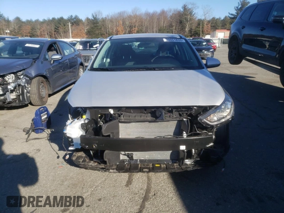 2022 Hyundai Accent SEL with VIN 3KPC24A61NE175874, listed as a Copart auction lot 39651833 with 7,389 mi miles. Bid and sale history available at carsss.com. Image 5.