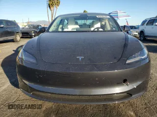 2025 Tesla Model 3 Long Range with VIN 5YJ3E1EA4SF887547, listed as a Copart auction lot 85526184 with 2,506 mi miles and Salvage title. Bid and sale history available at DreamBid. Image 5.