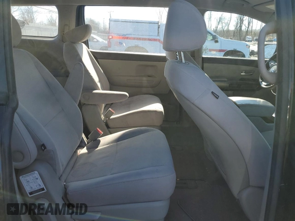2016 Kia Sedona L with VIN KNDMA5C14G6111609, listed as a Copart auction lot 47025785 with 124,701 mi miles and Clean Title. Bid and sale history available at DreamBid. Image 11.