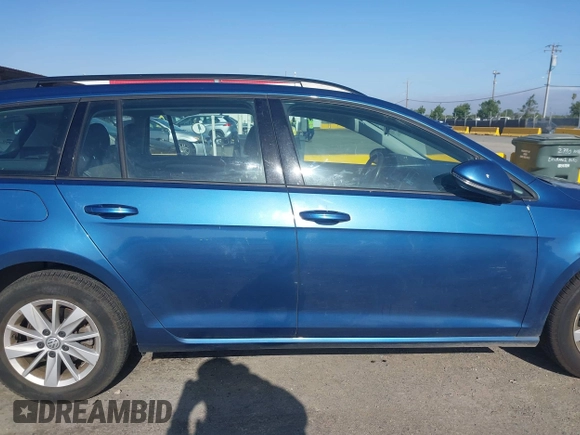 2019 Volkswagen Golf S z VIN 3VWY57AU6KM515323, wystawiony jako IAAI lot #42397800 z przebiegiem 54 612 mil mil oraz . Historia ofert i sprzedaży dostępna na DreamBid. Obrazek 13.