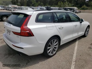 2020 Volvo V60 Momentum with VIN YV1102EK3L2359730, listed as a Copart auction lot 57458344 with 20,251 mi miles. Bid and sale history available at carsss.com. Image 3.