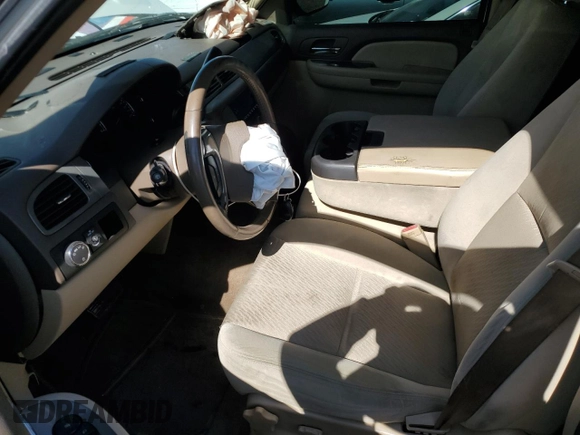 2009 Chevrolet Tahoe LS with VIN 1GNFC13049R138045, listed as a Copart auction lot 61542965 with 194,021 mi miles and Salvage title. Bid and sale history available at DreamBid. Image 7.