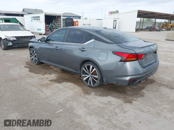 2020 Nissan Altima SR z VIN 1N4BL4CVXLN303542, wystawiony jako IAAI lot #41891000 z przebiegiem 119 696 mil mil oraz . Historia ofert i sprzedaży dostępna na DreamBid. Obrazek 3.