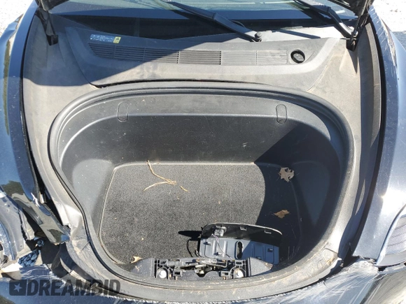 2018 Tesla Model 3 Long Range Battery with VIN 5YJ3E1EA6JF075813, listed as a Copart auction lot 52316125 with 101,460 mi miles and Salvage Title. Bid and sale history available at DreamBid. Image 12.