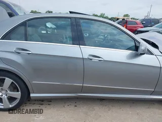 2011 Mercedes-Benz E-Class E 350 Luxury with VIN WDDHF5GB9BA382151, listed as a IAAI auction lot 42045643 with 120,535 mi miles. Bid and sale history available at carsss.com. Image 12.