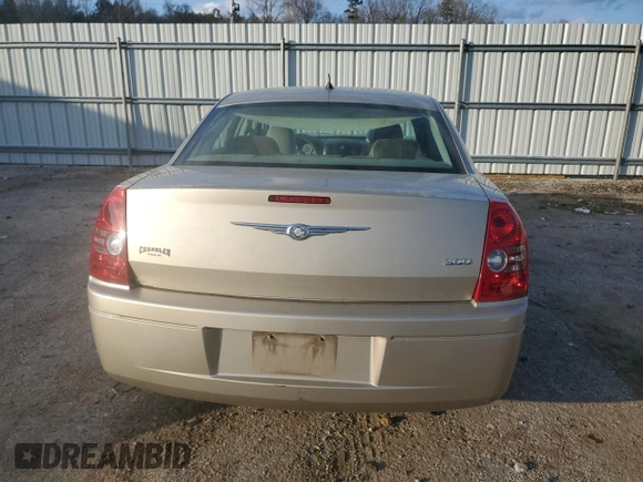 2008 Chrysler 300 LX with VIN 2C3KA43R88H330925, listed as a Copart auction lot 44321755 with 152,492 mi miles and Salvage Title. Bid and sale history available at carsss.com. Image 6.