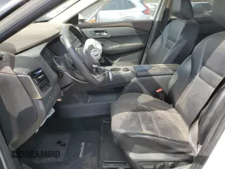 2021 Nissan Rogue SV z VIN JN8AT3BB5MW205669, wystawiony jako Copart lot #54532685 z przebiegiem 61 407 mil mil oraz Szkoda całkowita • Salvage title. Historia ofert i sprzedaży dostępna na DreamBid. Obrazek 7.