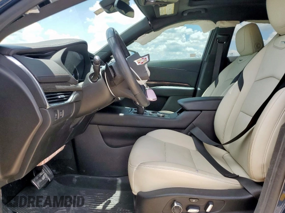 2020 Cadillac XT4 FWD Sport z VIN 1GYFZER40LF129760, wystawiony jako Copart lot #62592775 z przebiegiem 20 822 mil mil oraz Szkoda całkowita • Salvage title. Historia ofert i sprzedaży dostępna na DreamBid. Obrazek 7.