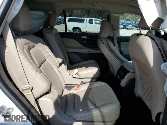 2023 Lincoln Aviator Reserve z VIN 5LM5J7XC9PGL09911, wystawiony jako Copart lot #53422075 z przebiegiem 29 377 mil mil oraz Szkoda całkowita • Salvage title. Historia ofert i sprzedaży dostępna na DreamBid. Obrazek 11.