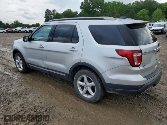 2018 Ford Explorer XLT z VIN 1FM5K7D81JGC69458, wystawiony jako Copart lot #54015705 z przebiegiem 169 783 mil mil oraz Szkoda całkowita • Salvage title. Historia ofert i sprzedaży dostępna na DreamBid. Obrazek 2.