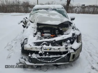 2024 Kia EV9 GT-Line z VIN KNDAEFS59R6040556, wystawiony jako Copart lot #43014075 z przebiegiem Nie podano mil oraz Nie do naprawy • Non repairable. Historia ofert i sprzedaży dostępna na DreamBid. Obrazek 5.
