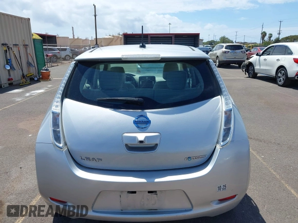 2015 Nissan LEAF S z VIN 1N4AZ0CP5FC307440, wystawiony jako IAAI lot #41940583 z przebiegiem 60 727 mil mil oraz . Historia ofert i sprzedaży dostępna na DreamBid. Obrazek 16.