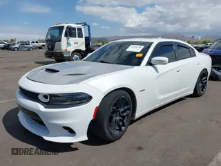 2015 Dodge Charger RT z VIN 2C3CDXCT4FH745861, wystawiony jako IAAI lot #42206349 z przebiegiem 136 061 mil mil oraz . Historia ofert i sprzedaży dostępna na DreamBid. Obrazek 17.