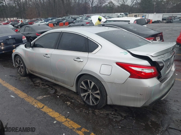 2016 Nissan Altima 2.5 SL with VIN 1N4AL3AP4GC280514, listed as a IAAI auction lot 41543329 with 154,268 mi miles. Bid and sale history available at carsss.com. Image 3.