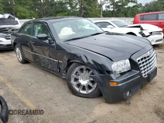2008 Chrysler 300 Touring with VIN 2C3LA53GX8H136325, listed as a Copart auction lot 73252034 with 138,886 mi miles and Salvage Title. Bid and sale history available at carsss.com. Image 4.
