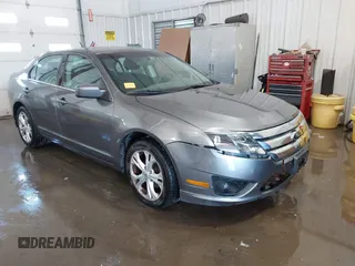 2012 Ford Fusion SE with VIN 3FAHP0HG6CR400963, listed as a IAAI auction lot 41621992 with 137,842 mi miles. Bid and sale history available at carsss.com. Image 1.