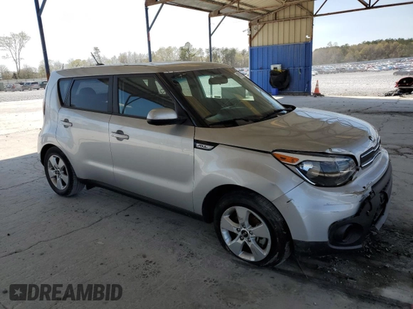 2019 Kia Soul z VIN KNDJN2A28K7002798, wystawiony jako Copart lot #49731045 z przebiegiem 71 223 mil mil oraz Szkoda całkowita • Salvage title. Historia ofert i sprzedaży dostępna na DreamBid. Obrazek 4.