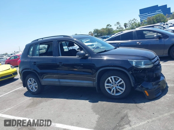 2015 Volkswagen Tiguan SE with VIN WVGAV7AX8FW542393, listed as a IAAI auction lot 42631986 with 132,168 mi miles and . Bid and sale history available at DreamBid. Image 14.