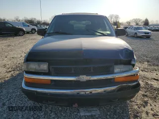 2000 Chevrolet Blazer LT z VIN 1GNDT13W9Y2135306, wystawiony jako Copart lot #47902155 z przebiegiem 152 008 mil mil oraz Szkoda całkowita • Salvage title. Historia ofert i sprzedaży dostępna na DreamBid. Obrazek 5.