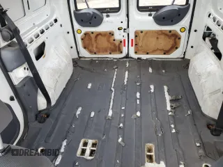 2010 Ford Transit Connect XLT z VIN NM0KS9BN6AT031475, wystawiony jako Copart lot #64888655 z przebiegiem 359 380 mil mil oraz Czysty tytuł • Clean title. Historia ofert i sprzedaży dostępna na DreamBid. Obrazek 10.