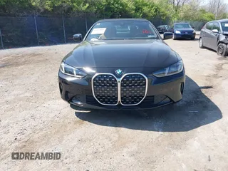 2025 BMW 4 Series 430i xDrive with VIN WBA53DB03SCT98773, listed as a IAAI auction lot 42061005 with 2,985 mi miles and . Bid and sale history available at carsss.com. Image 13.