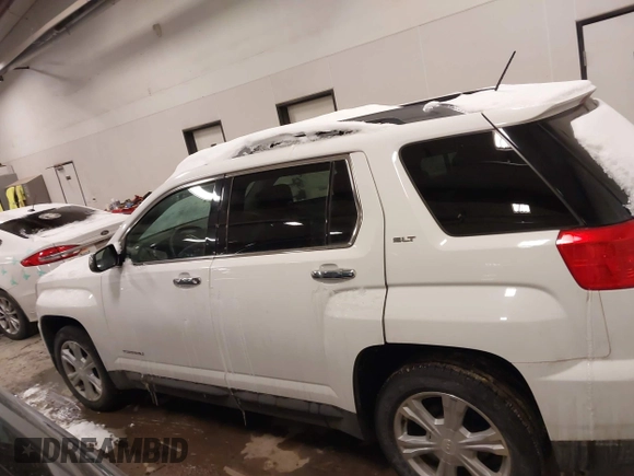 2017 GMC Terrain SLT z VIN 2GKFLUE36H6200710, wystawiony jako IAAI lot #41622409 z przebiegiem 121 391 mil mil oraz . Historia ofert i sprzedaży dostępna na DreamBid. Obrazek 14.
