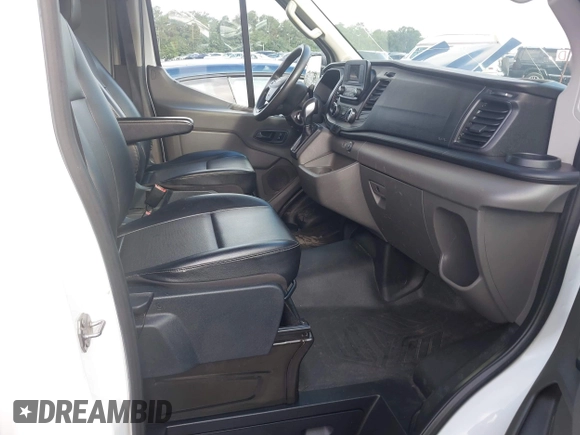 2020 Ford Transit Cargo z VIN 1FTBR1C8XLKB52205, wystawiony jako IAAI lot #42514128 z przebiegiem 103 583 mil mil oraz . Historia ofert i sprzedaży dostępna na DreamBid. Obrazek 5.