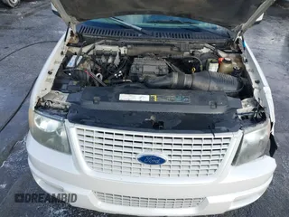2006 Ford Expedition Limited with VIN 1FMFU19546LA23593, listed as a IAAI auction lot 41225947 with 190,418 mi miles. Bid and sale history available at carsss.com. Image 10.