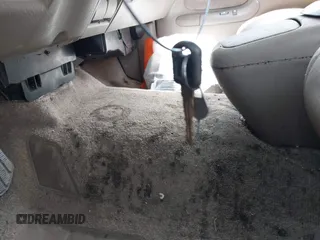 1997 GMC Suburban z VIN 1GKFK16R5VJ748880, wystawiony jako IAAI lot #41975824 z przebiegiem 302 899 mil mil oraz . Historia ofert i sprzedaży dostępna na DreamBid. Obrazek 11.