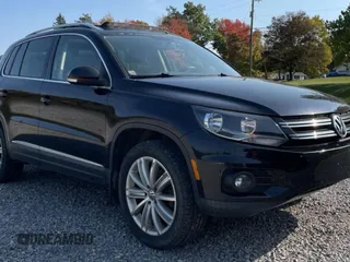 2013 Volkswagen Tiguan SE z VIN WVGBV7AX3DW544490, wystawiony jako Copart lot #82038874 z przebiegiem 149 169 mil mil oraz Czysty tytuł • Clean title. Historia ofert i sprzedaży dostępna na DreamBid. Obrazek 1.