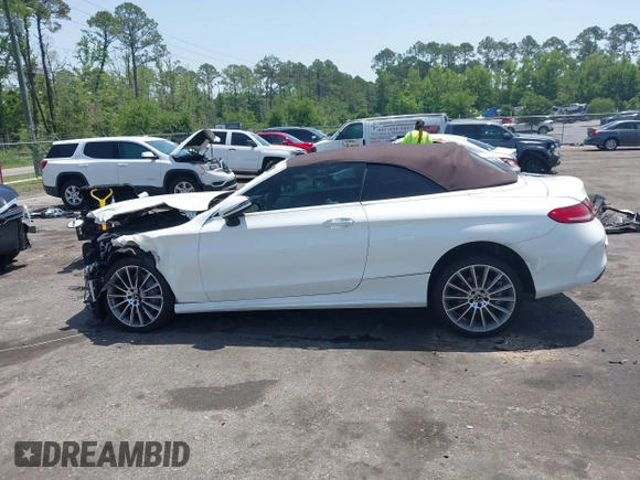 2018 Mercedes-Benz C 300 with VIN WDDWK4KB4JF618940, listed as a IAAI auction lot 42264717 with 77,963 mi miles and . Bid and sale history available at DreamBid. Image 14.