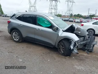 2022 Ford Escape SE z VIN 1FMCU9G60NUA45967, wystawiony jako IAAI lot #42459246 z przebiegiem Nie podano mil oraz . Historia ofert i sprzedaży dostępna na DreamBid. Obrazek 1.