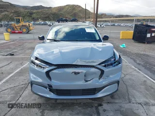 2024 Ford Mustang Mach-E Select с VIN 3FMTK1R47RMA03731, выставлен на аукционе IAAI как лот 41778026 с пробегом Не указан миль и . История ставок и продаж доступна на DreamBid. Изображение 11.